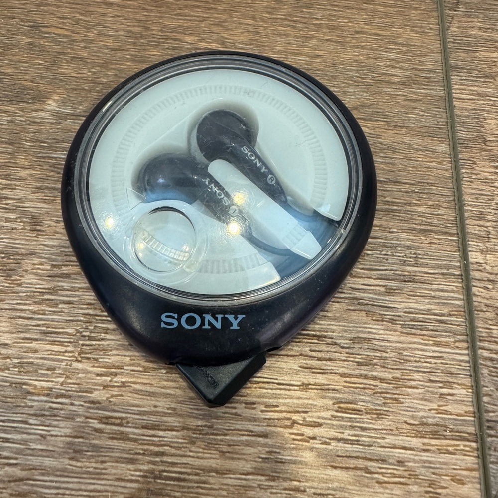 Vintage Sony MDR-E821 Wired Earbuds Enclosed in Original Protective Case